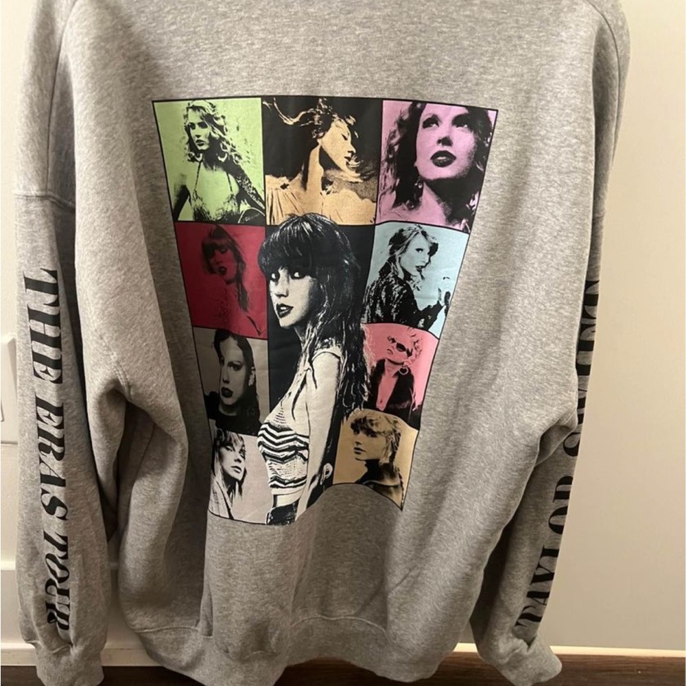 Large eras quarterzip sweater